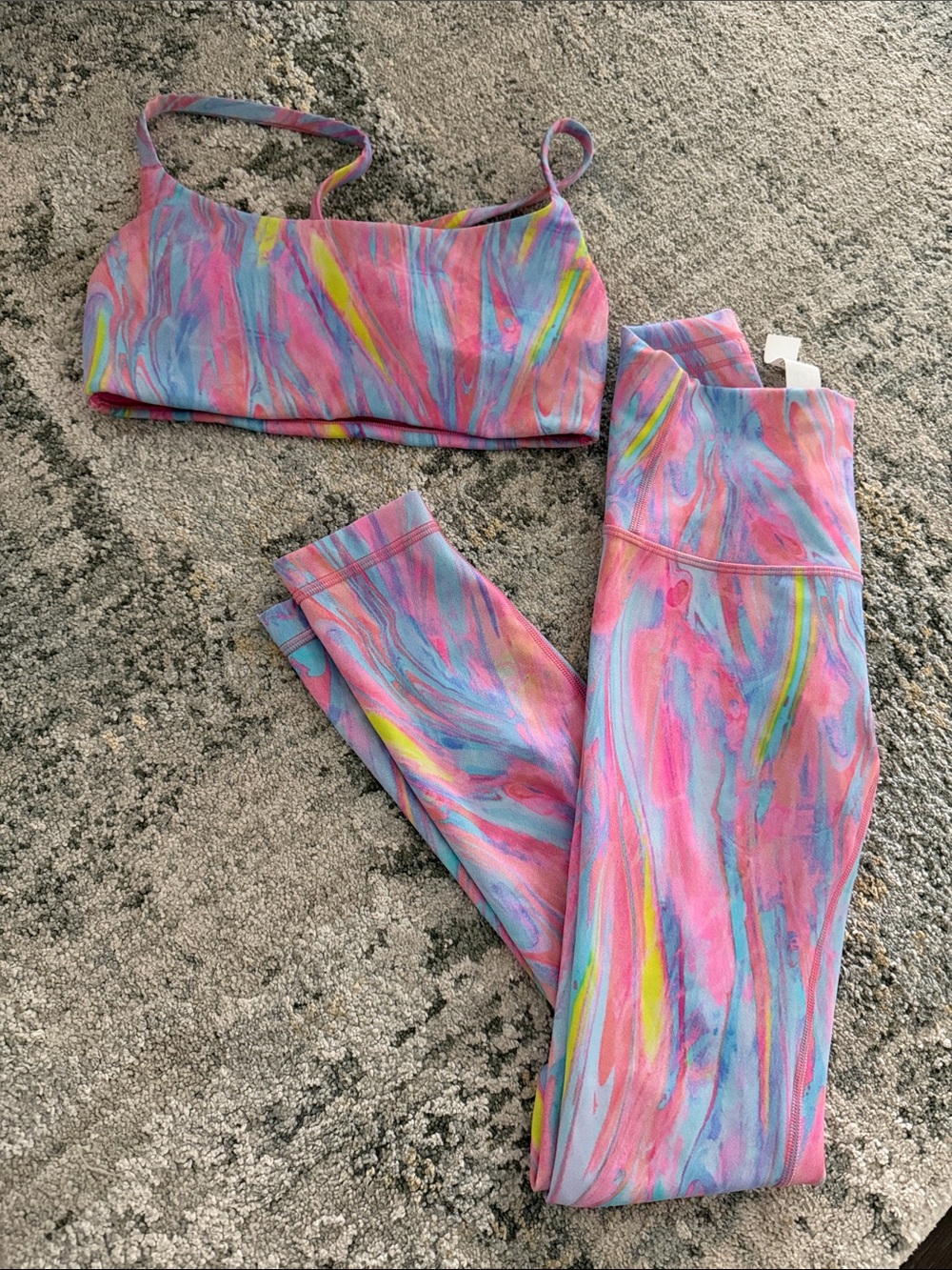 lululemon  align  Marble Print Sports Top sz 2 and matching leggings sz 0